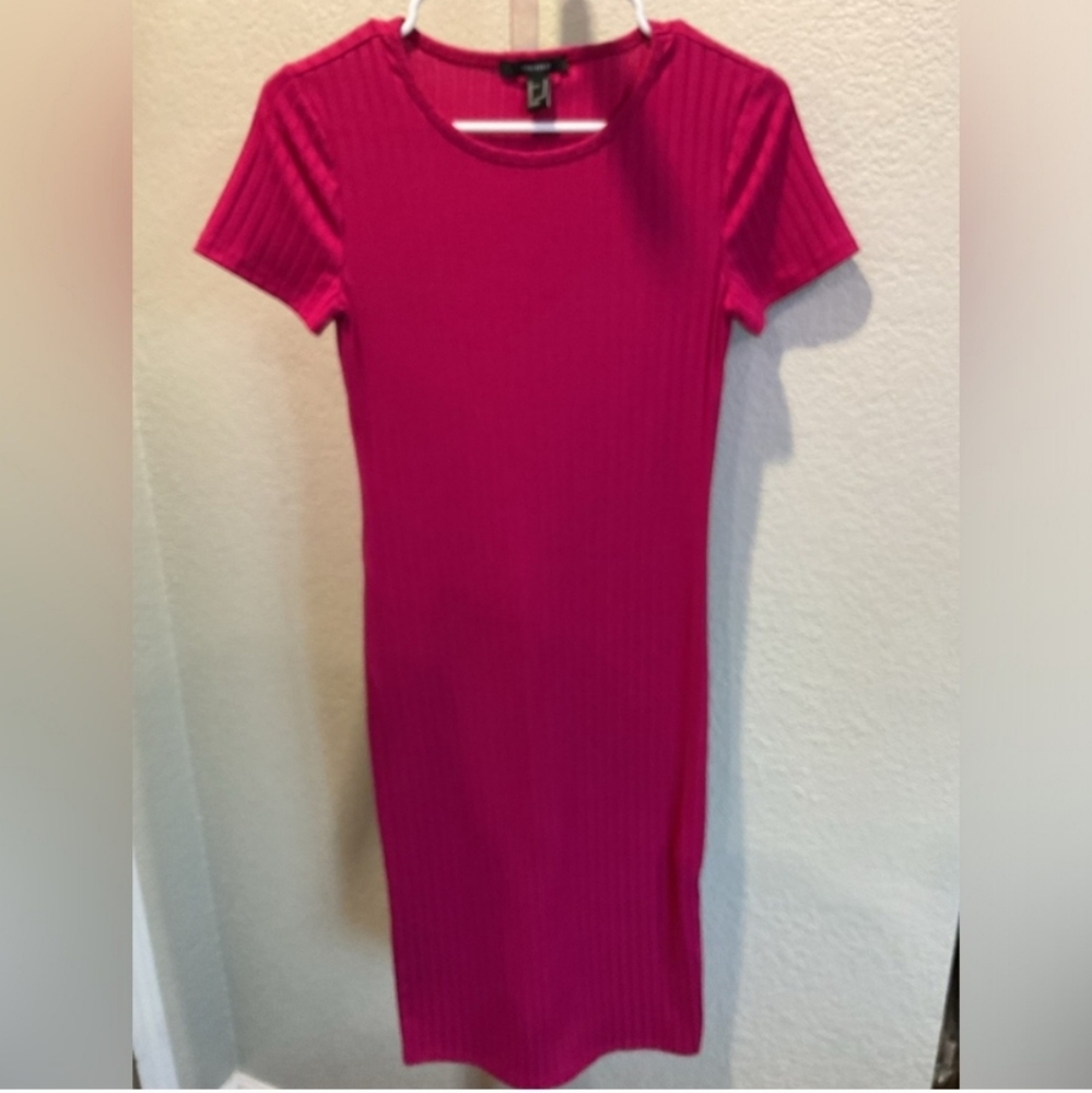 Forever 21 Women’s Ribbed Dress Size Medium NWOT 🩷🩷🩷